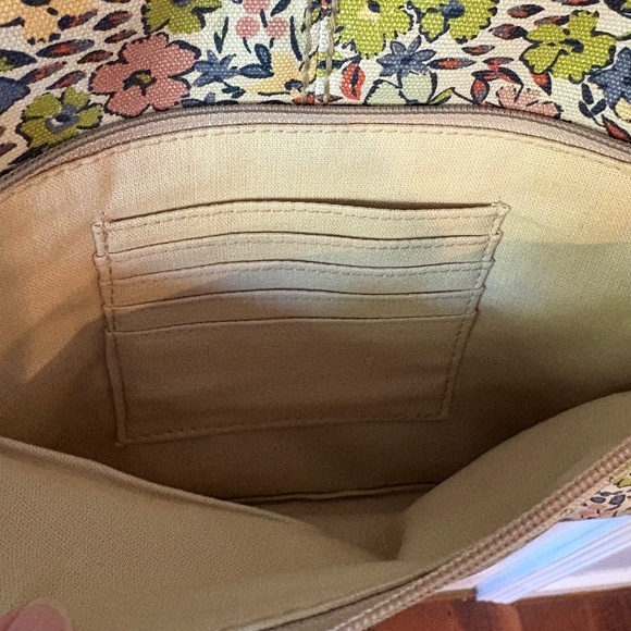 Fossil Handbag Crossbody Bag Excellent Condition Adjustable Strap - Picture 6 of 11